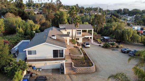 3002 Blackwell Dr, Vista, CA 92084 photo 2