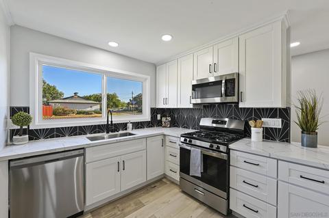 9204 Bellagio Rd, Santee, CA 92071 photo 13