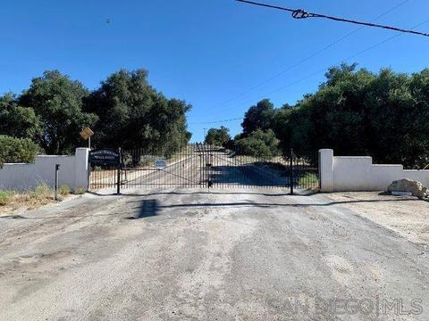 39421 Opalocka Rd, Boulevard, CA 91905 photo 2