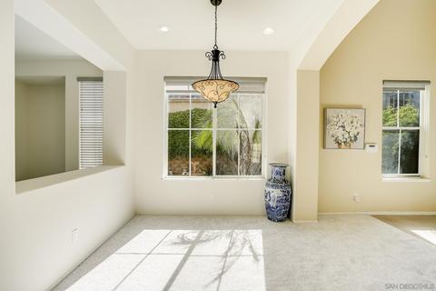 8144 Gilman Ct, La Jolla, CA 92037 photo 6