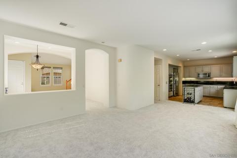 8144 Gilman Ct, La Jolla, CA 92037 photo 5
