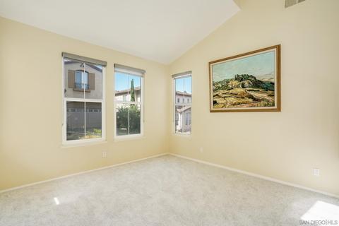 8144 Gilman Ct, La Jolla, CA 92037 photo 4