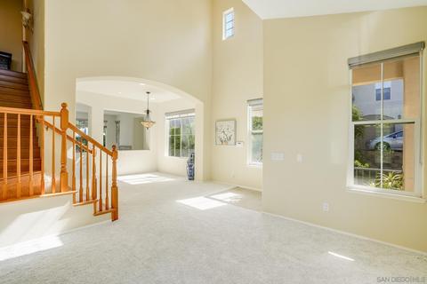 8144 Gilman Ct, La Jolla, CA 92037 photo 3