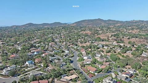 1015 Cypress Dr, Vista, CA 92084 photo 24