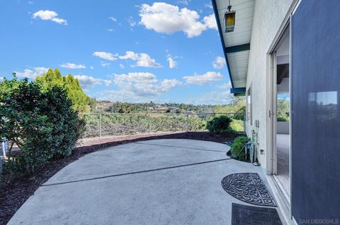 1015 Cypress Dr, Vista, CA 92084 photo 19