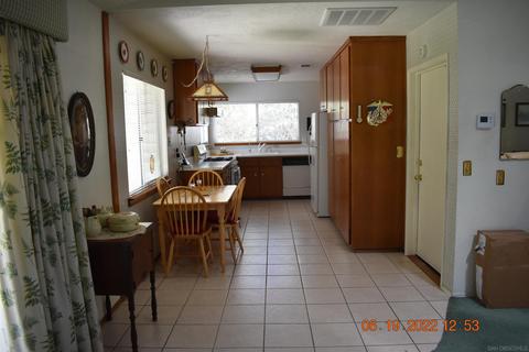 1023 Knoll Park Ln, Fallbrook, CA 92028 photo 4