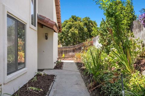 2056 Coolngreen Way, Encinitas, CA 92024 photo 3