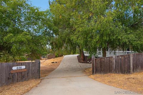 656 Telford Ln, Ramona, CA 92065 photo 2