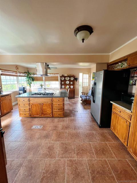3959 Kenwood Dr, Spring Valley, CA 91977 photo 9
