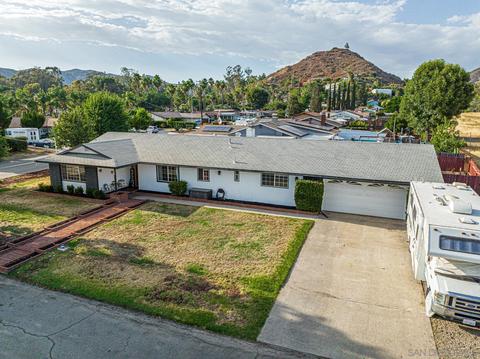 706 Tamara Dr, Escondido, CA 92026 photo 3