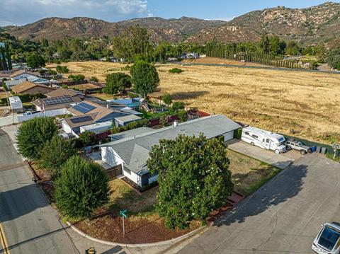 706 Tamara Dr, Escondido, CA 92026 photo 5
