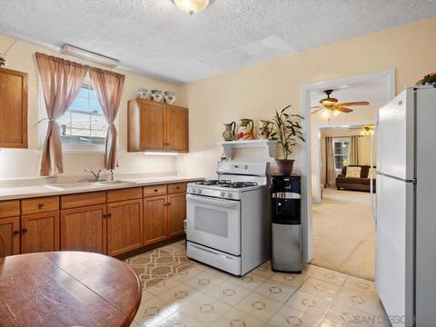 9438 Pryor Dr, Santee, CA 92071 photo 6