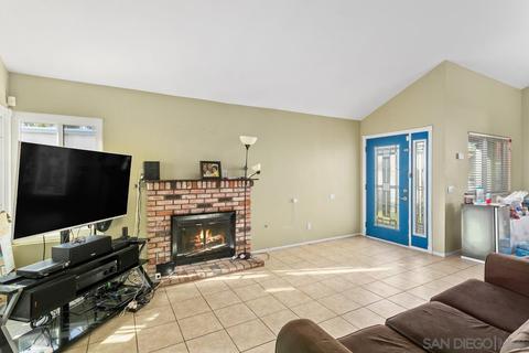 271 Hyacinth Way, Oceanside, CA 92057 photo 5