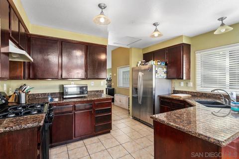 271 Hyacinth Way, Oceanside, CA 92057 photo 7