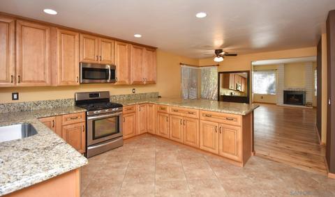 455 Mainsail Rd, Oceanside, CA 92054 photo 5