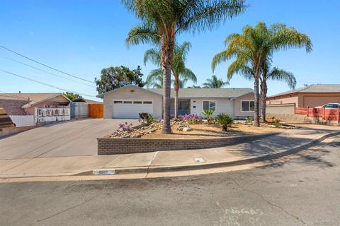 8819 Arrowhead Ct, Santee, CA 92071 photo 2