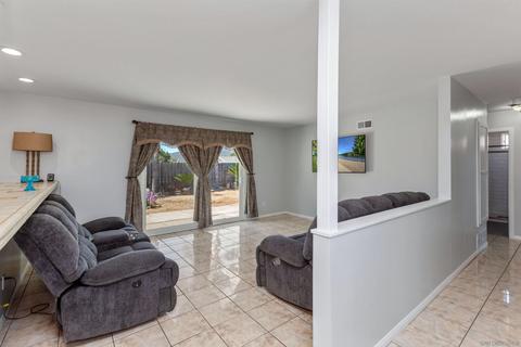 8819 Arrowhead Ct, Santee, CA 92071 photo 7