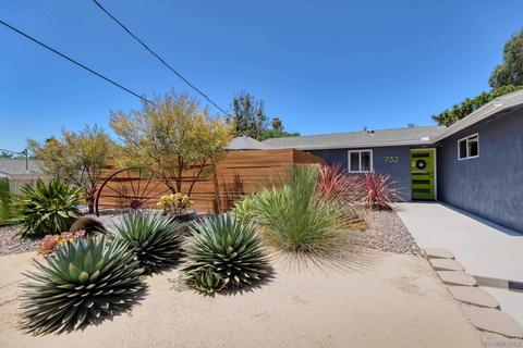 732 Galaxy Dr, Vista, CA 92083 photo 2