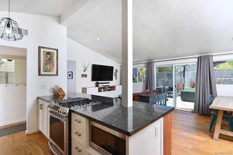 732 Galaxy Dr, Vista, CA 92083 photo 7