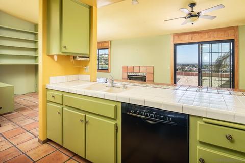 3868 Murray Hill Rd, La Mesa, CA 91941 photo 16