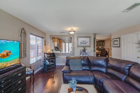 812 Albert Ct, Escondido, CA 92027 photo 3