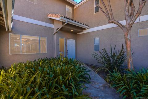 1350 Palomar Pl, Vista, CA 92084 photo 1