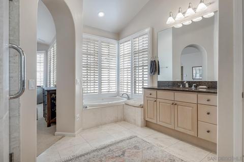7717 Ivanhoe, La Jolla, CA 92037 photo 24
