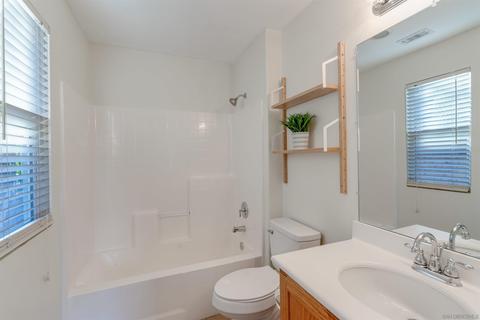 2338 Douglaston Gln, Escondido, CA 92026 photo 38