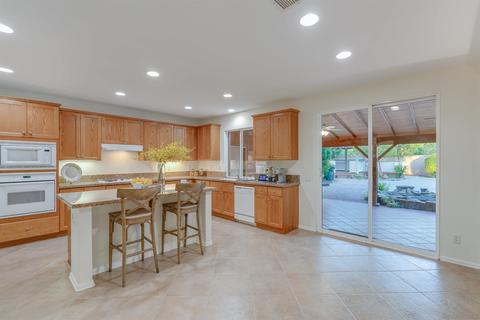 2338 Douglaston Gln, Escondido, CA 92026 photo 18