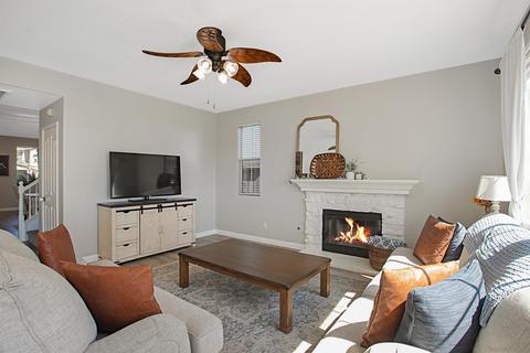 1091 Greenway Rd, Oceanside, CA 92057 photo 11