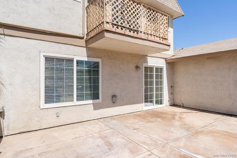 10326 Great Rock Rd, Santee, CA 92071 photo 4
