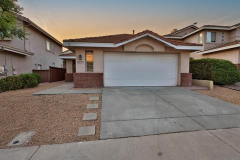 2412 Moonlight Gln, Escondido, CA 92026 photo 1