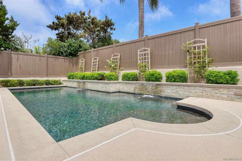 8855 Robin Hood Ln, San Diego, CA 92037 photo 2