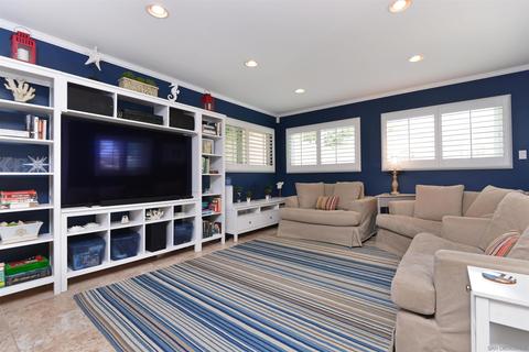 8855 Robin Hood Ln, San Diego, CA 92037 photo 10