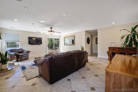 1071 Overbrook Ln, Fallbrook, CA 92028 photo 8