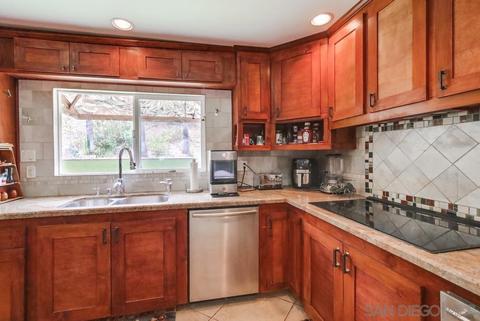 360 Dewane Dr, El Cajon, CA 92020 photo 16