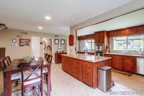 360 Dewane Dr, El Cajon, CA 92020 photo 11