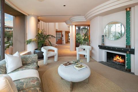 1895 Spindrift Dr, La Jolla, CA 92037 photo 10