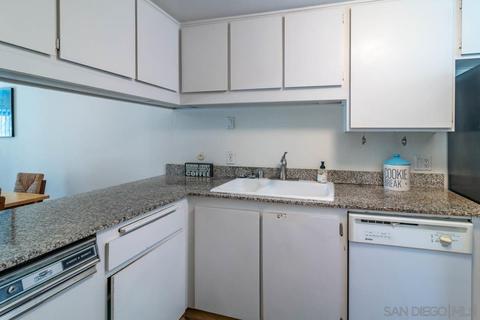 2374 Caringa Way UNIT D, Carlsbad, CA 92009 photo 5