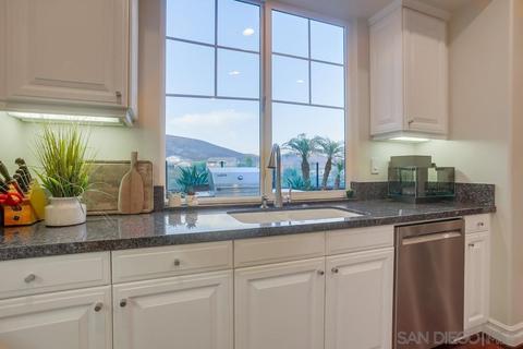 7535 Circulo Sequoia, Carlsbad, CA 92009 photo 7