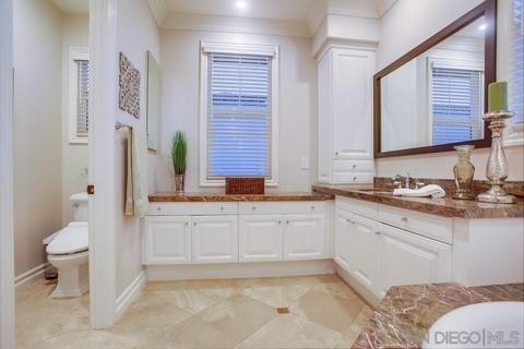 7535 Circulo Sequoia, Carlsbad, CA 92009 photo 32