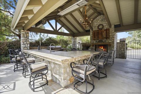 16144 Brittany Park Ln, Poway, CA 92064 photo 4