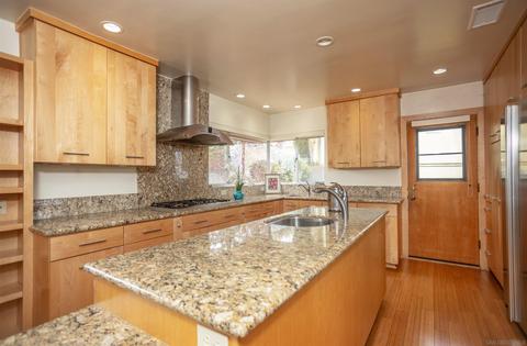 4214 Summit Dr, La Mesa, CA 91941 photo 4