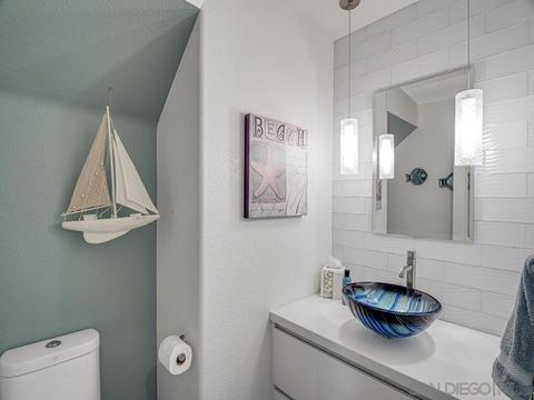 6019 Patmos Way, Oceanside, CA 92056 photo 18