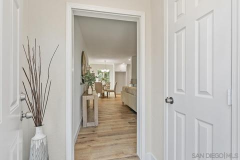 986 Phillips St, Vista, CA 92083 photo 4
