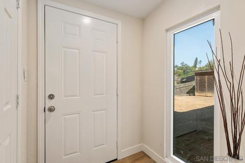 986 Phillips St, Vista, CA 92083 photo 5