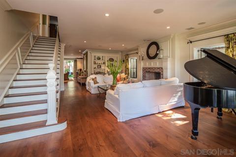 1021 Olive Ave, Coronado, CA 92118 photo 4