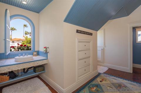 1021 Olive Ave, Coronado, CA 92118 photo 16