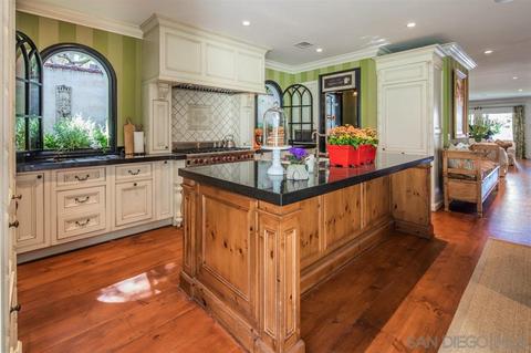 1021 Olive Ave, Coronado, CA 92118 photo 7