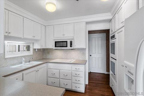 2130 Vallecitos #246, La Jolla, CA 92037 photo 9